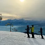 Eulium - Retreat Chalet
